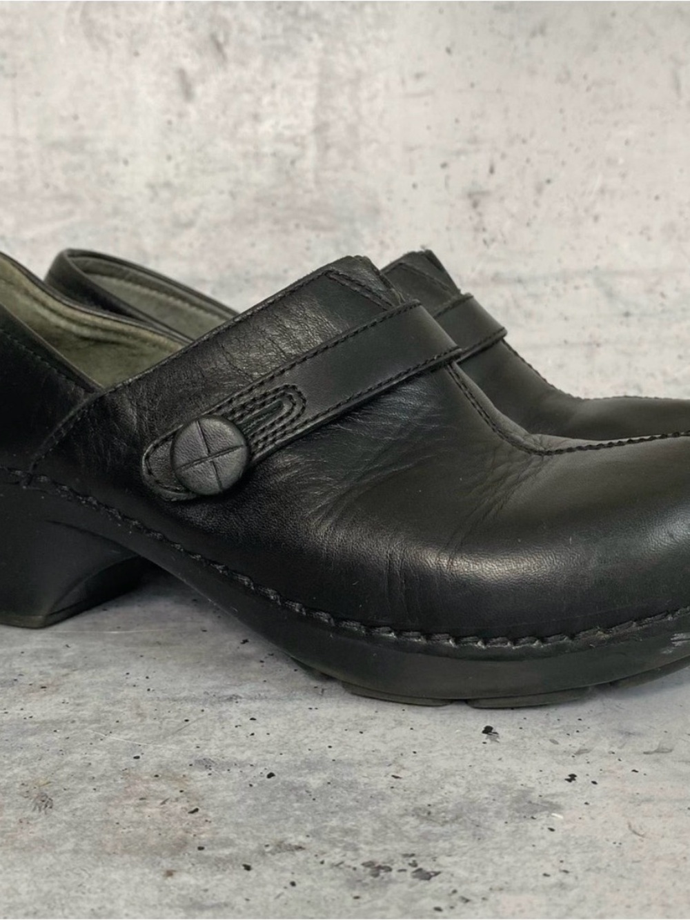Dansko black leather button detail clog 37
